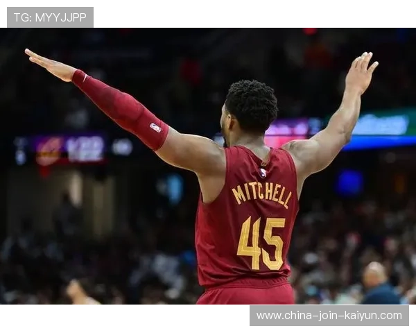 米切尔压哨三分轰进,骑士掀起得分狂潮